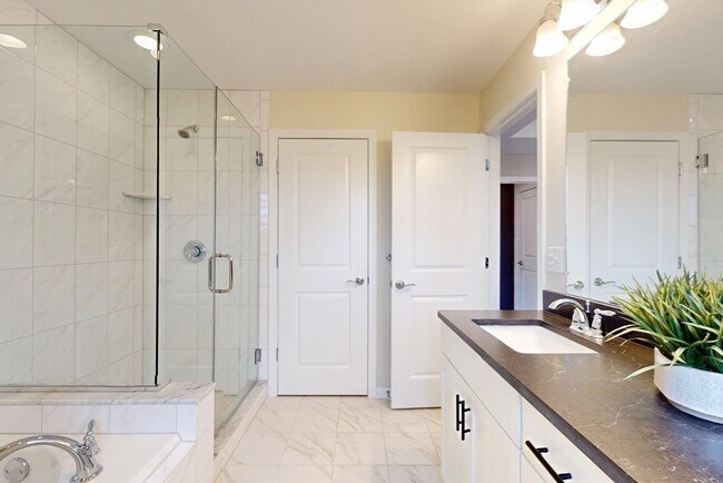 Building Photo - 129 Cold Brk Dr