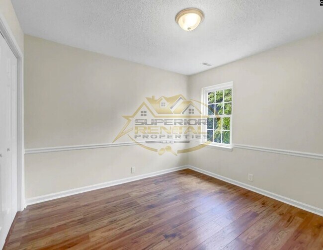 Building Photo - 124 Pickwick Dr