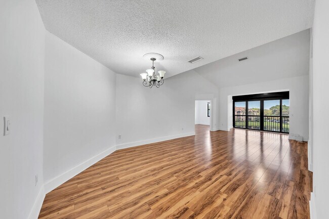 Building Photo - 4111 Coral Tree Cir