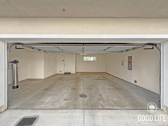 Building Photo - Stunning 2B/2BA Townhome in Mira Mesa for Rent!