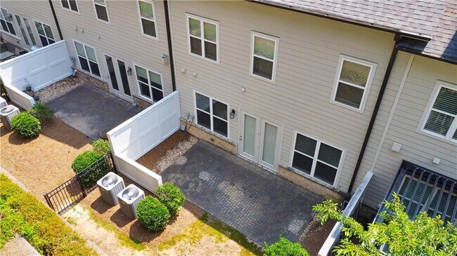 Building Photo - 3287 Artessa Ln NE