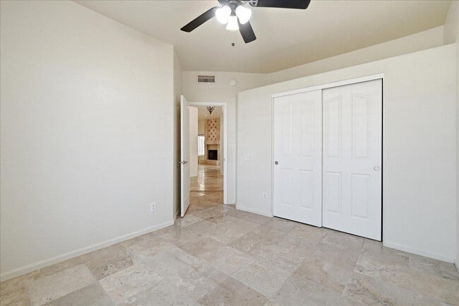 Building Photo - 2207 E Tahitian Way
