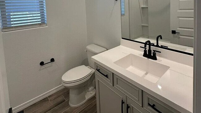 Building Photo - Beautiful Vistancia Home