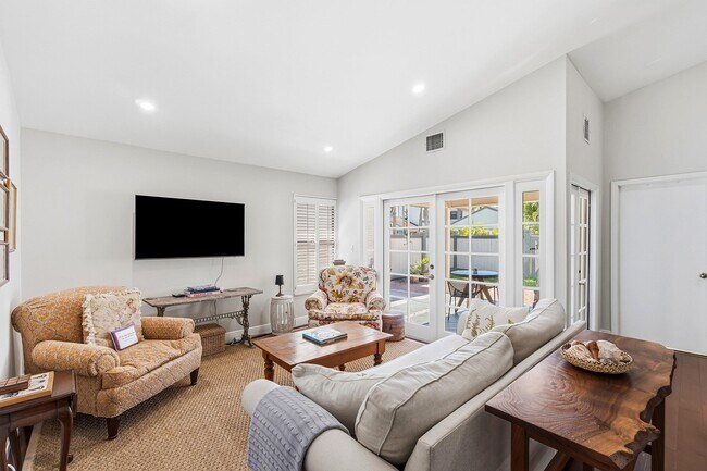 Building Photo - 2579 Bedford Mews Dr