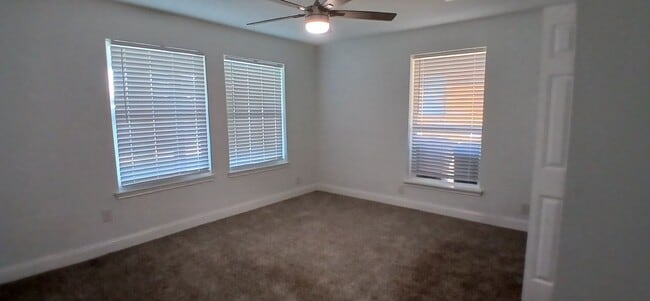 Building Photo - Updated Fort Worth Gem — Over 2,000 Sq Ft, Fireplace & Two Living Spaces