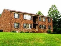 Building Photo - 1401 Tenbury Dr