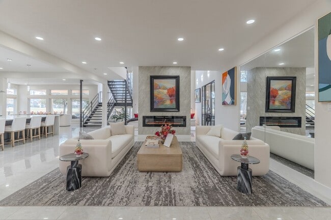 Building Photo - 6510 Sussex Ct