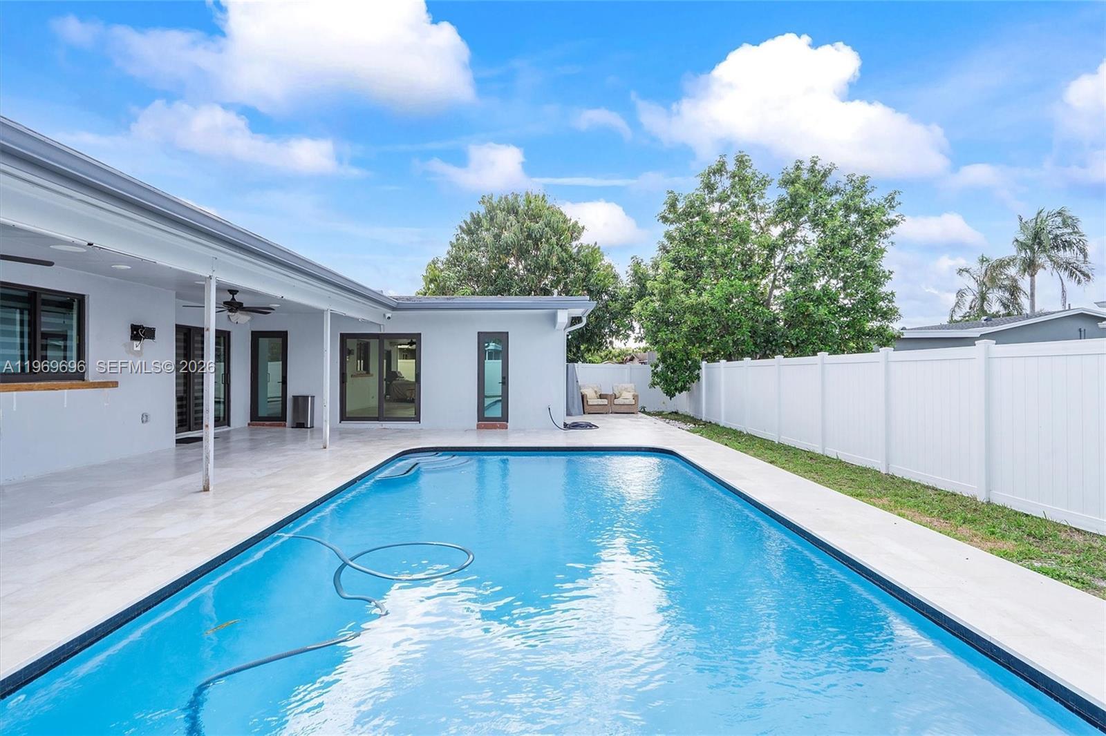 Building Photo - 10950 NW 16th Ct