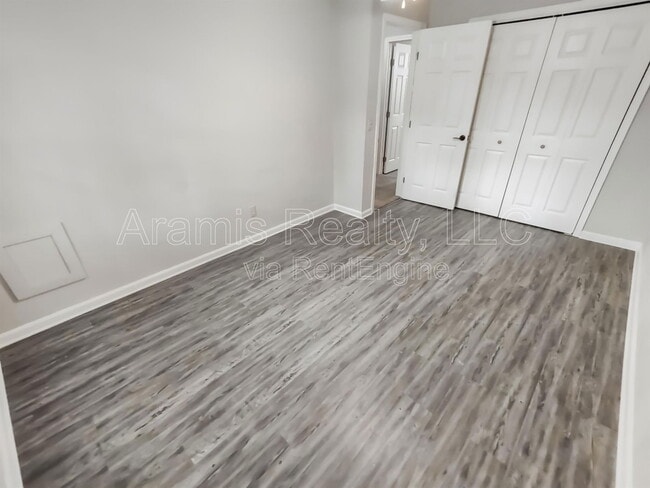 Building Photo - 5050 Top Cat Ct