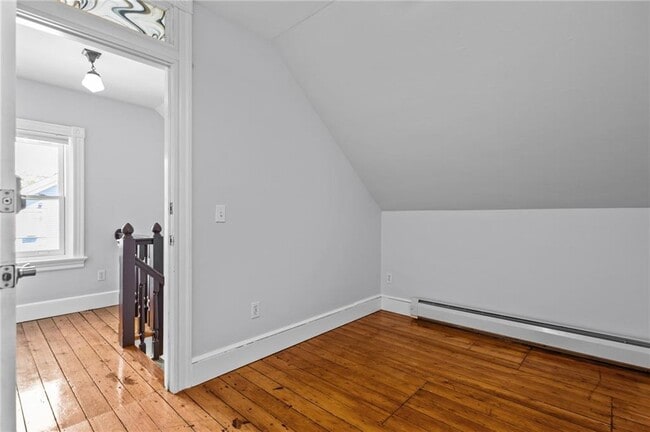 Building Photo - 39 Evergreen St