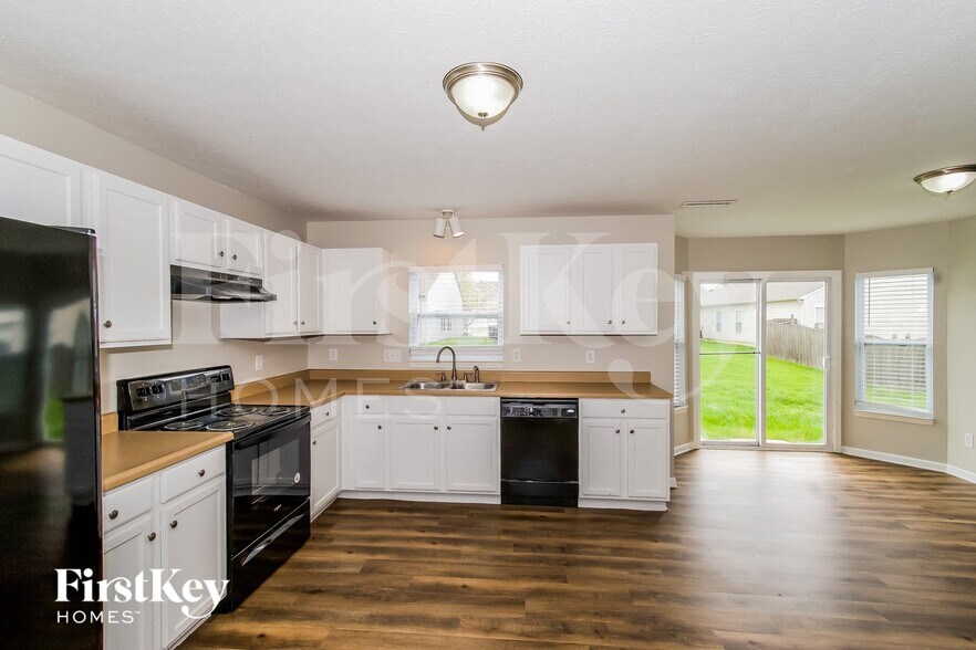 Building Photo - 12643 Pinetop Way
