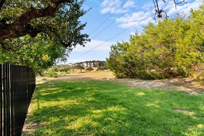 Building Photo - 1702 Lakeway Blvd