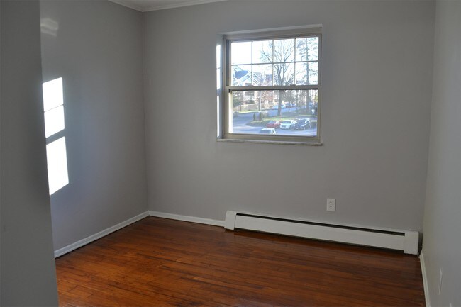 Building Photo - 3807 Ferdinand Pl