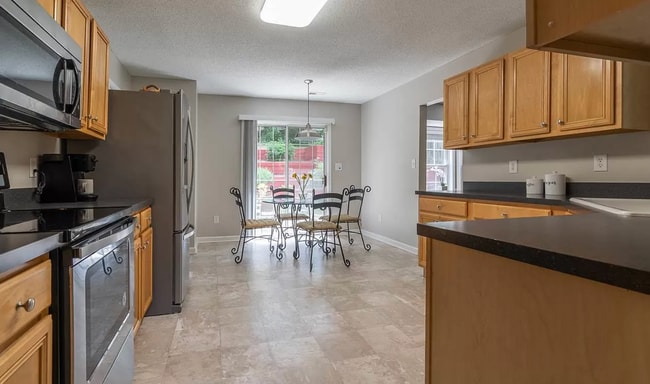 Building Photo - Beautiful 3 Bedroom in Hope Valley Farms
