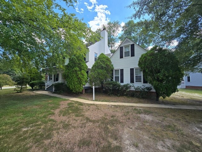 Building Photo - 4 BEDROOM IN CHESTERFIELD COUNTY all viewi...