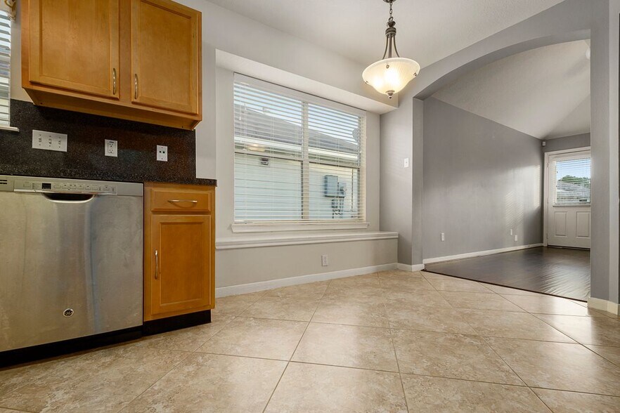Building Photo - 15423 Brock Creek Way