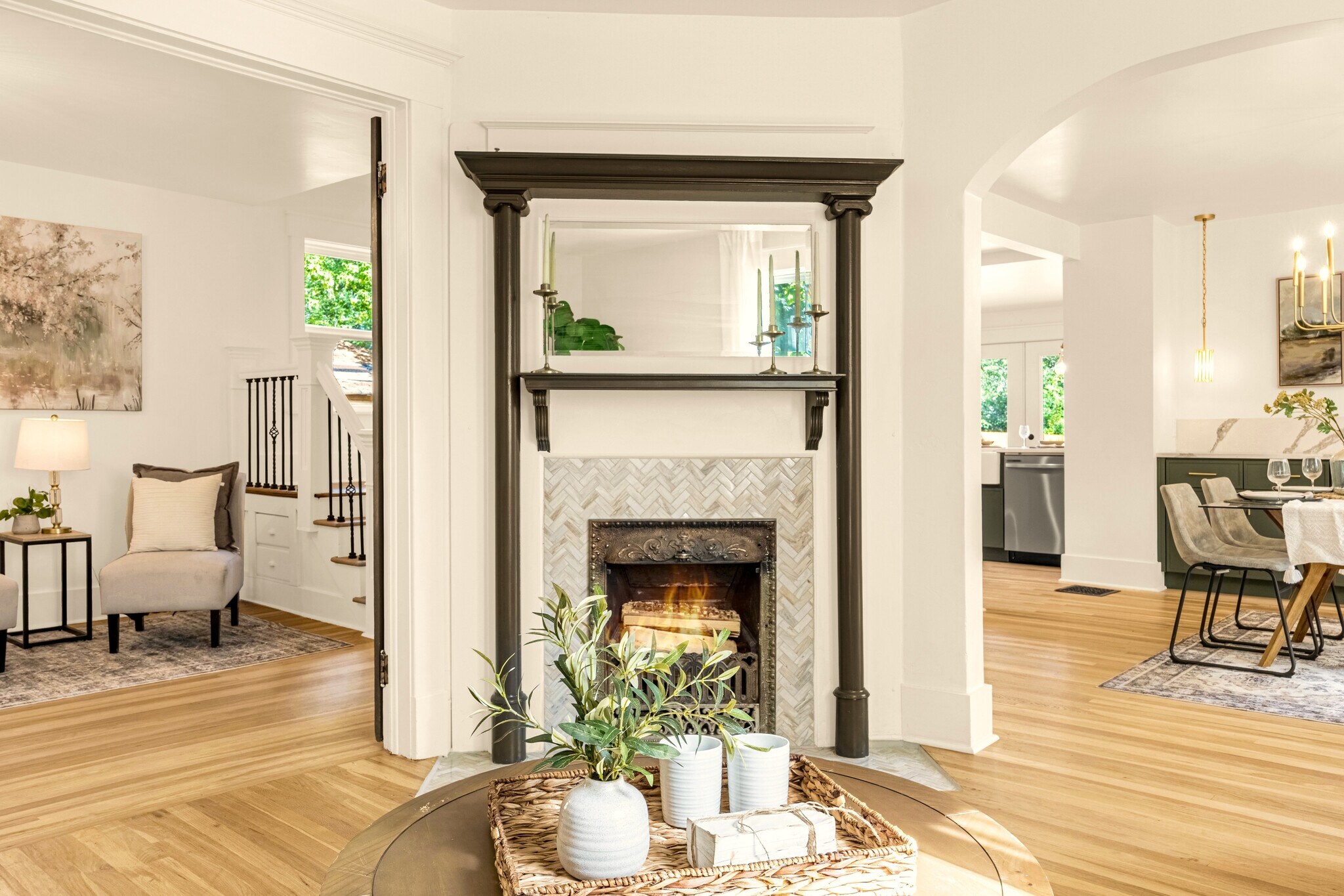 Building Photo - 200 W Cheyenne Rd