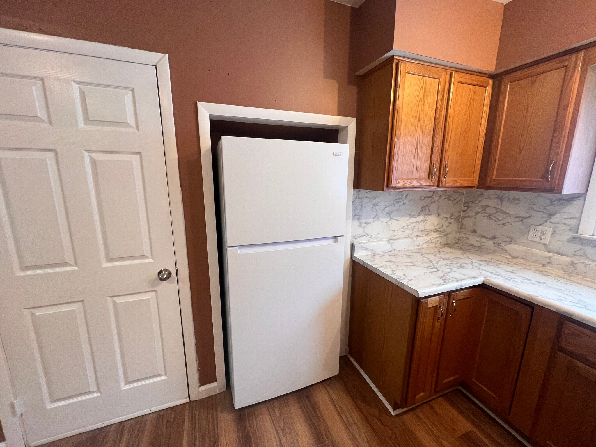 Building Photo - 2518 Hermansau St