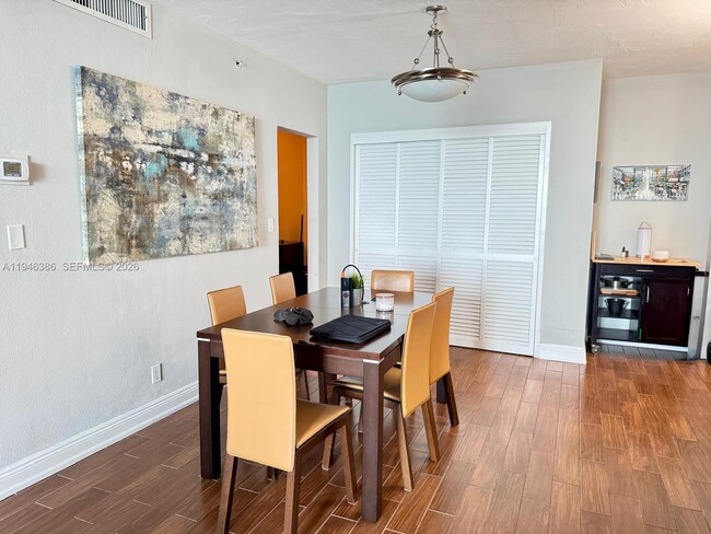 Building Photo - 3001 S Ocean Dr