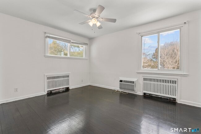 Building Photo - 5 Arden Rd