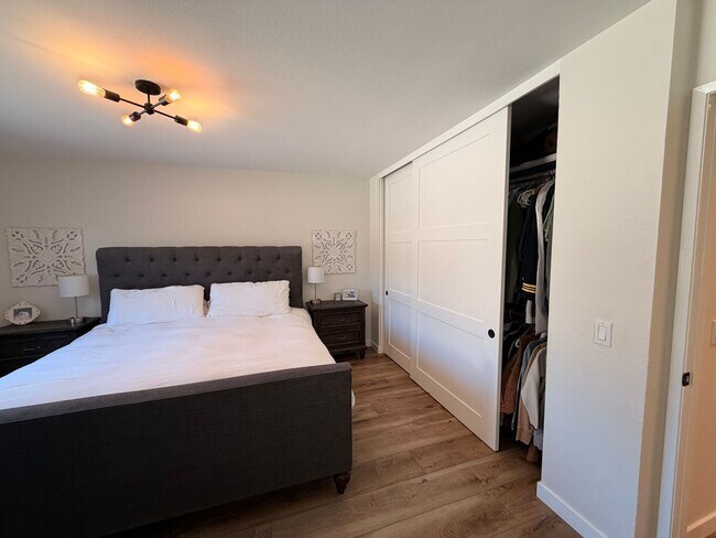 Building Photo - Nicely updated -one story home in Camarilo's desirable Mission Oaks Neighborhood