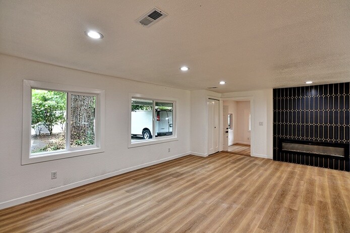 Building Photo - 22705 58th Ave W