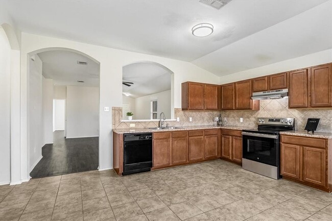 Building Photo - 116 Mallard Ln