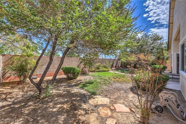 Building Photo - 10504 Narra Pl