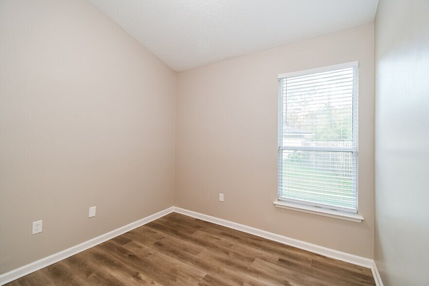 Building Photo - 2236 Blackstone Way