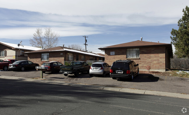 Building Photo - Fenton Apartments