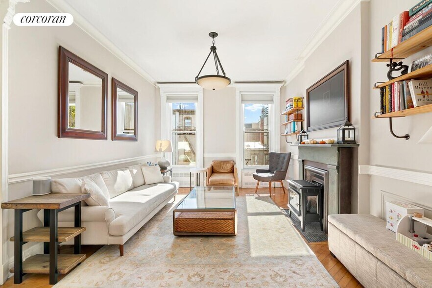 Primary Photo - 130 Berkeley Pl