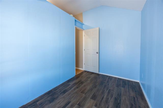 Building Photo - 9216 Sterling Gate Dr