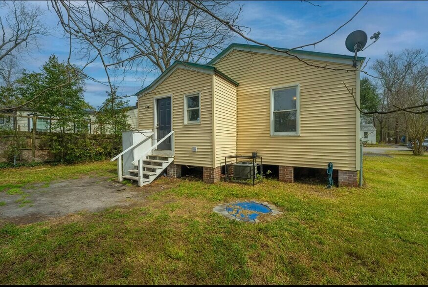 Building Photo - 2619 Ranger Dr