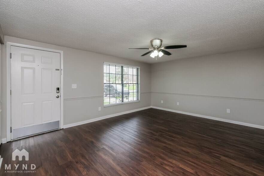 Building Photo - 16023 Eagle River Way