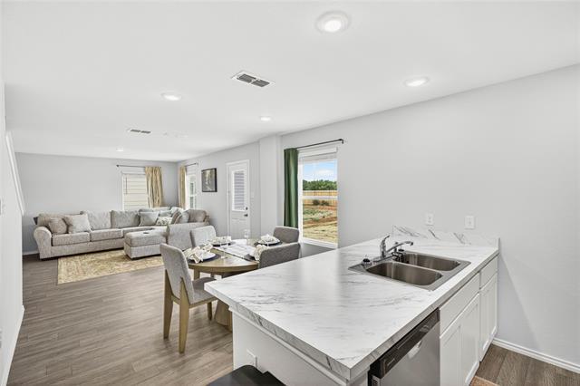 Building Photo - 3533 Silver Springs Ct