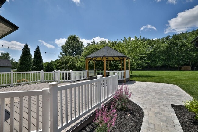 Building Photo - 3 Bedroom, 2 Bath House in Edwardsville