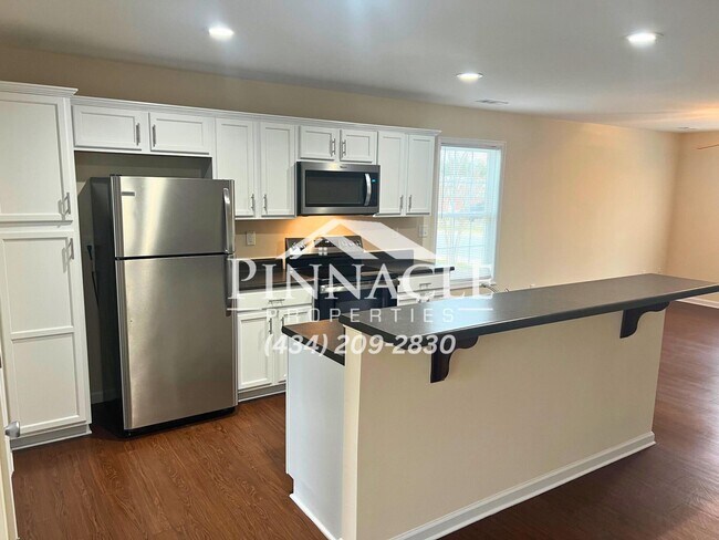 Building Photo - 749 Old Graves Mill Rd