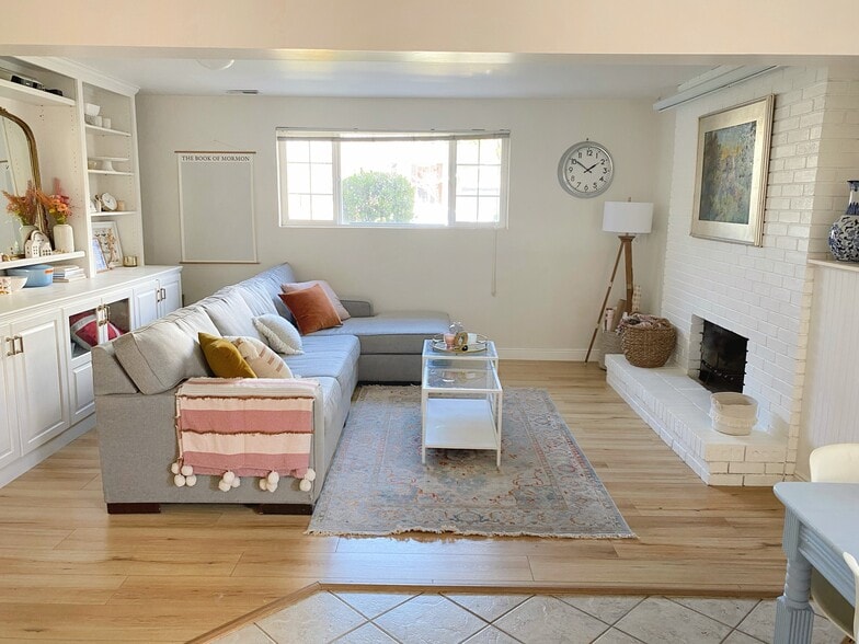 Building Photo - 820 Bourdeaux Dr