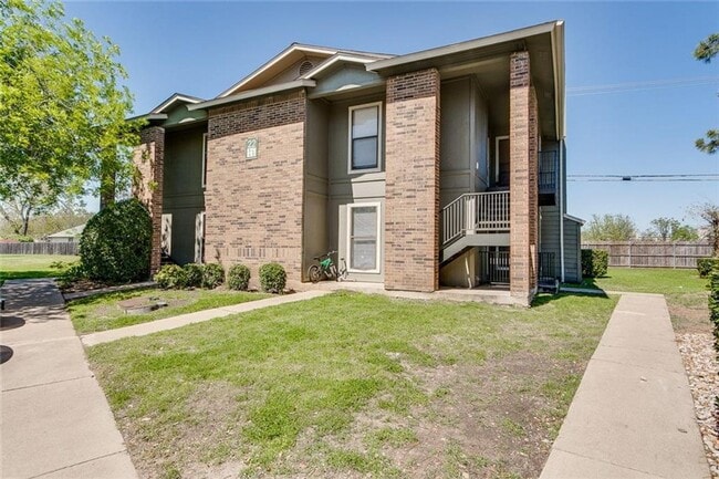 Building Photo - 10616 Mellow Meadow Dr