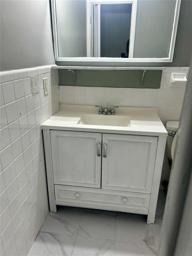 Building Photo - 2641 Polk St