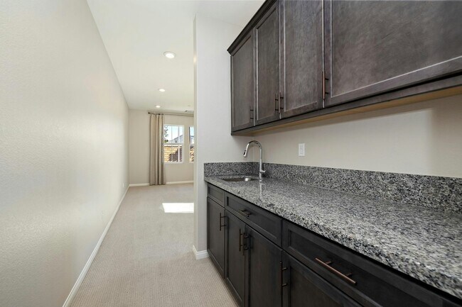 Building Photo - 7736 Citron Cir