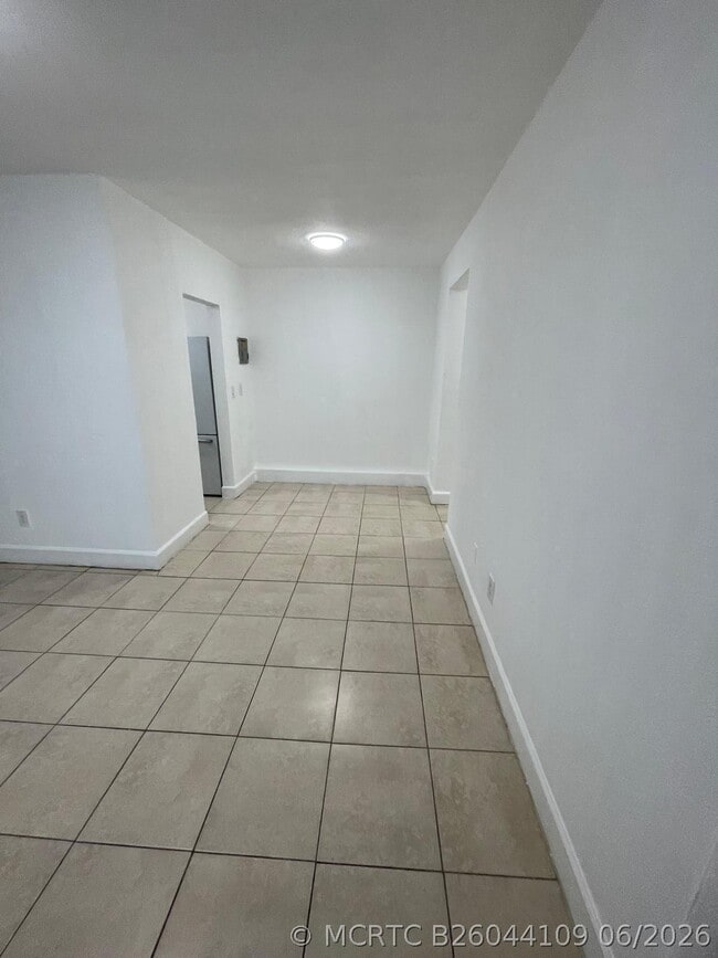 Building Photo - 6930 Byron Ave