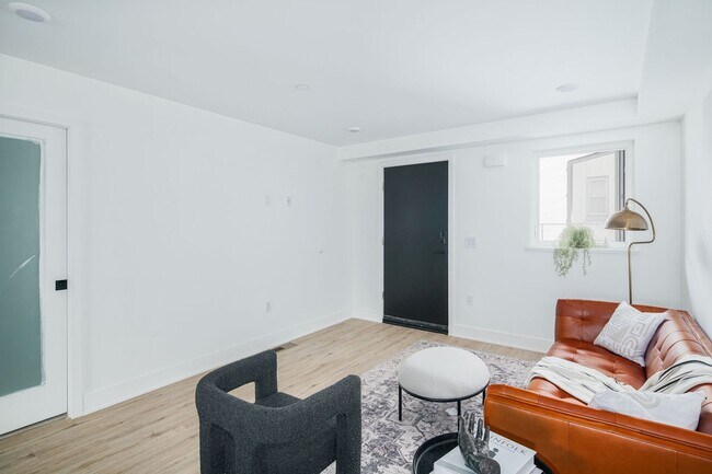 Building Photo - Hagert Street Estates