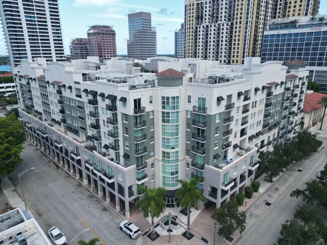 Building Photo - 600 S Dixie Hwy