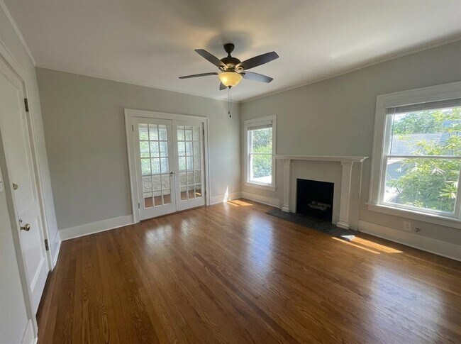 Building Photo - 2114 W Dekle Ave