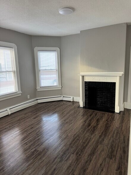 Living room - 66 Preston St