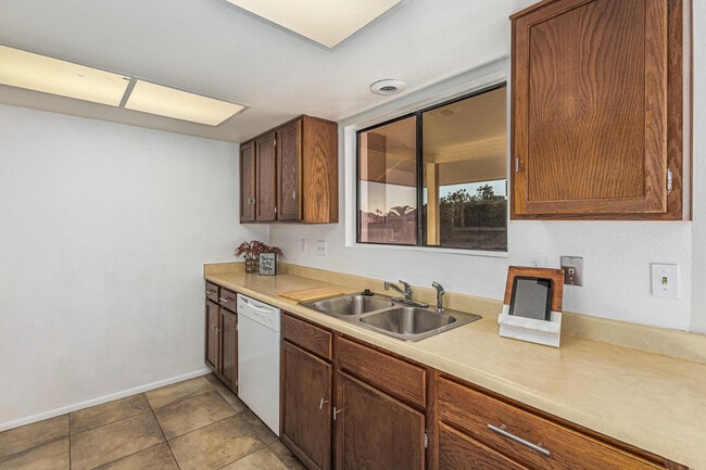 Building Photo - 20014 N Conquistador Dr