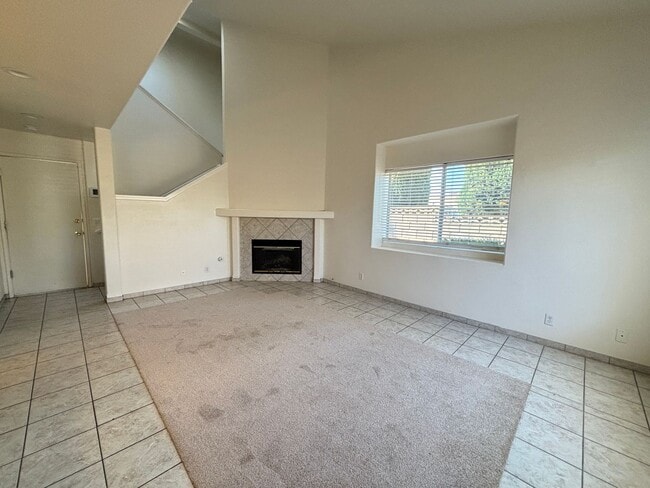 Building Photo - West Palmdale Townhouse