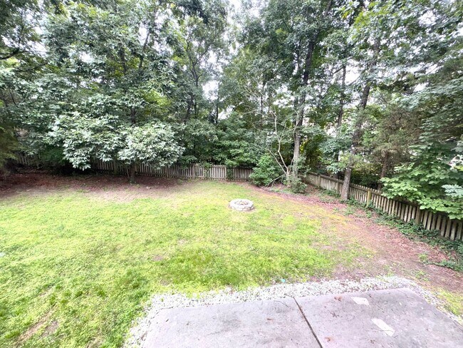 Building Photo - Spacious 4BR 2.5BA Home in Adams Farm with...