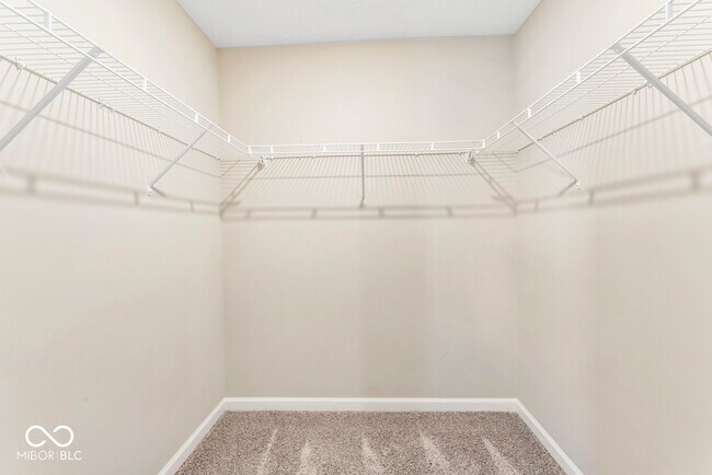 Building Photo - 6874 Nottingham Ln